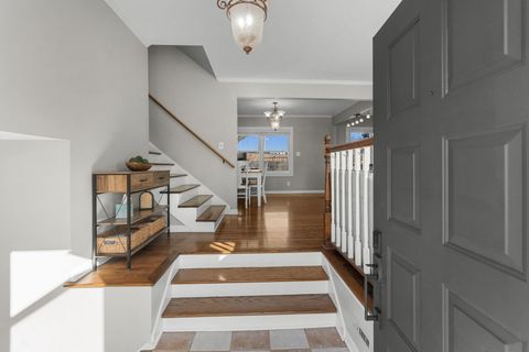 Tiny photo for 228 Wellington Drive, Crystal Lake, IL 60014 (MLS # 12559417)