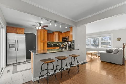 Tiny photo for 228 Wellington Drive, Crystal Lake, IL 60014 (MLS # 12559417)