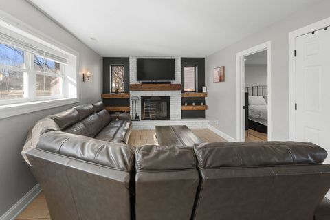 Tiny photo for 228 Wellington Drive, Crystal Lake, IL 60014 (MLS # 12559417)