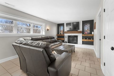 Tiny photo for 228 Wellington Drive, Crystal Lake, IL 60014 (MLS # 12559417)