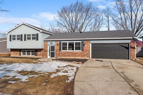 Tiny photo for 228 Wellington Drive, Crystal Lake, IL 60014 (MLS # 12559417)