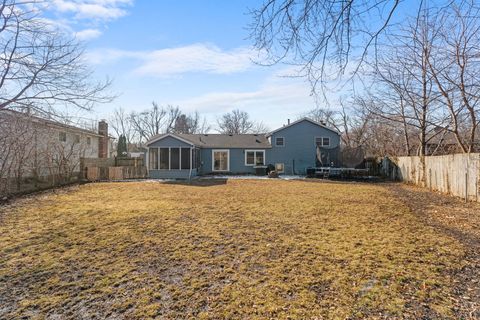 Tiny photo for 228 Wellington Drive, Crystal Lake, IL 60014 (MLS # 12559417)