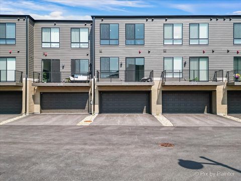 Tiny photo for 2333 Alumni Drive, Schaumburg, IL 60173 (MLS # 12578762)