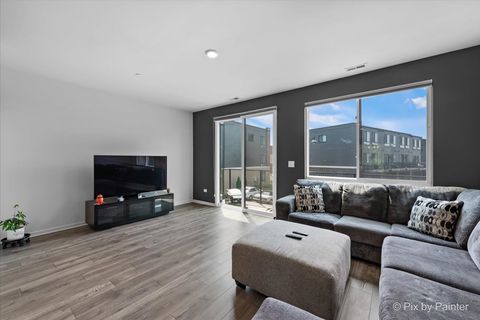 Tiny photo for 2333 Alumni Drive, Schaumburg, IL 60173 (MLS # 12578762)