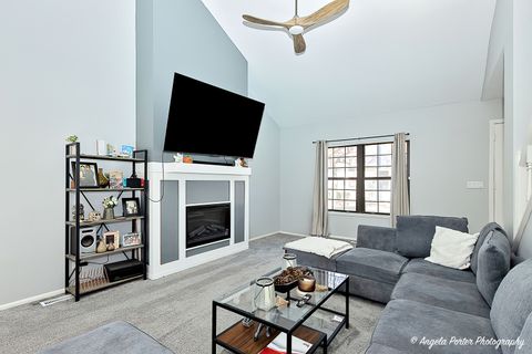 Tiny photo for 638 Dordan Court, Gurnee, IL 60031 (MLS # 12464560)