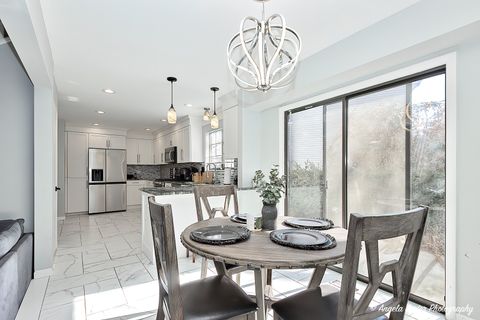 Tiny photo for 638 Dordan Court, Gurnee, IL 60031 (MLS # 12464560)
