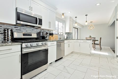 Tiny photo for 638 Dordan Court, Gurnee, IL 60031 (MLS # 12464560)