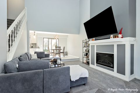 Tiny photo for 638 Dordan Court, Gurnee, IL 60031 (MLS # 12464560)