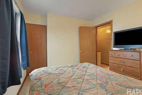 Tiny photo for 974 Annandale Drive, Elgin, IL 60123 (MLS # 12590401)