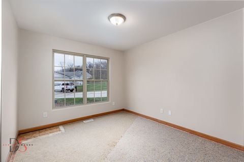 Tiny photo for 2118 Mary Lane, Ottawa, IL 61350 (MLS # 12522441)