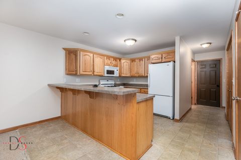 Tiny photo for 2118 Mary Lane, Ottawa, IL 61350 (MLS # 12522441)