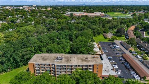 Tiny photo for 255 S West Avenue #308, Elmhurst, IL 60126 (MLS # 12492412)