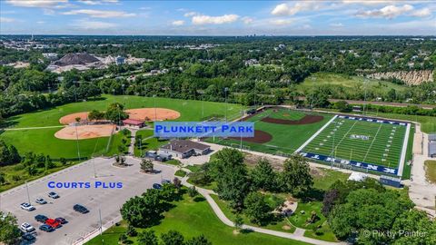 Tiny photo for 255 S West Avenue #308, Elmhurst, IL 60126 (MLS # 12492412)