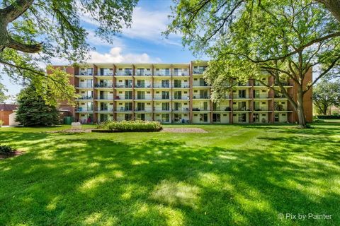 Tiny photo for 255 S West Avenue #308, Elmhurst, IL 60126 (MLS # 12492412)
