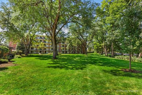 Tiny photo for 255 S West Avenue #308, Elmhurst, IL 60126 (MLS # 12492412)