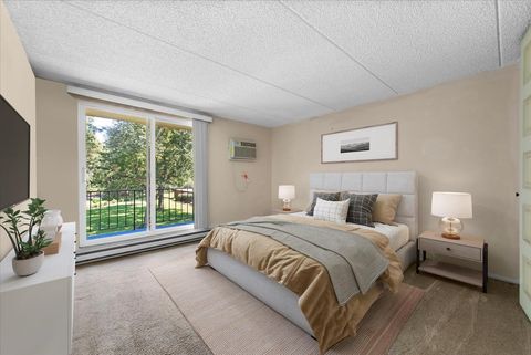 Tiny photo for 255 S West Avenue #308, Elmhurst, IL 60126 (MLS # 12492412)