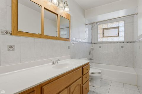 Tiny photo for Chicago, IL 60656 (MLS # 12627834)
