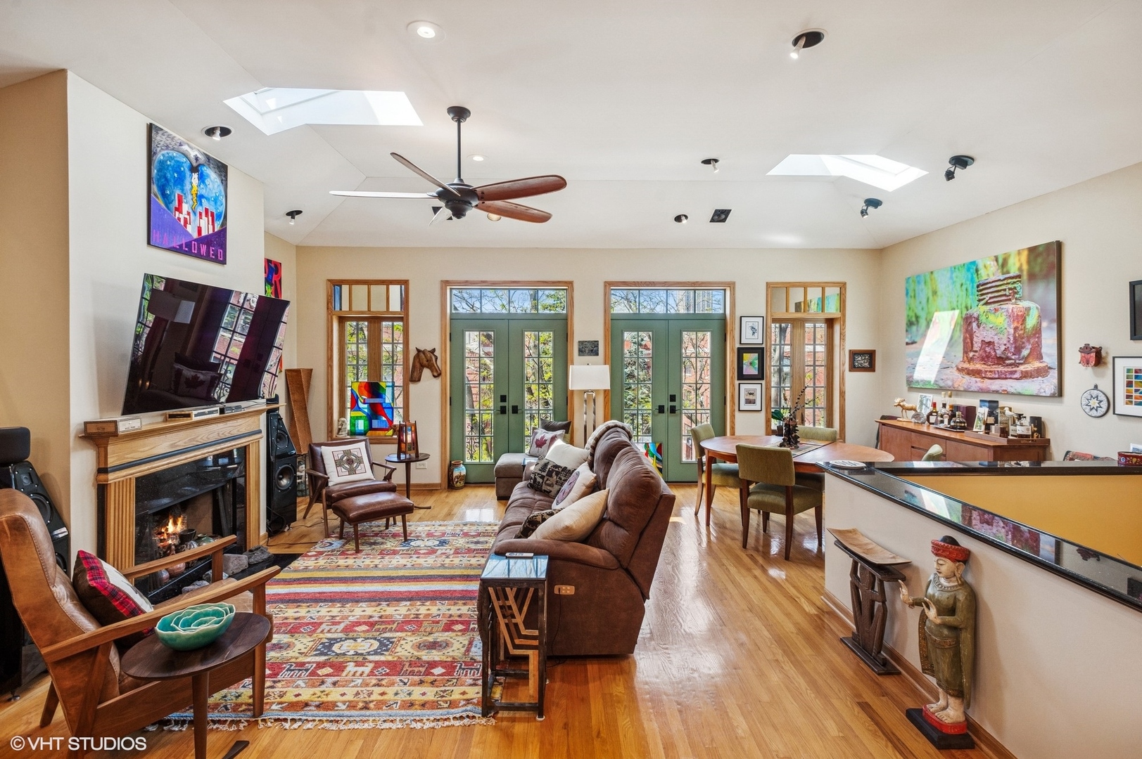 741 W Aldine Avenue 4