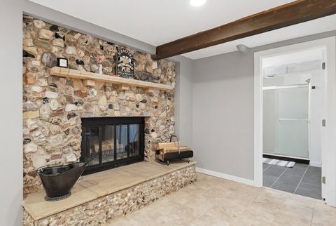 Tiny photo for 2323 Frances Place, Davenport, IA 52804 (MLS # 12603517)