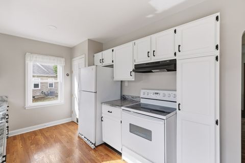 Tiny photo for 2323 Frances Place, Davenport, IA 52804 (MLS # 12603517)