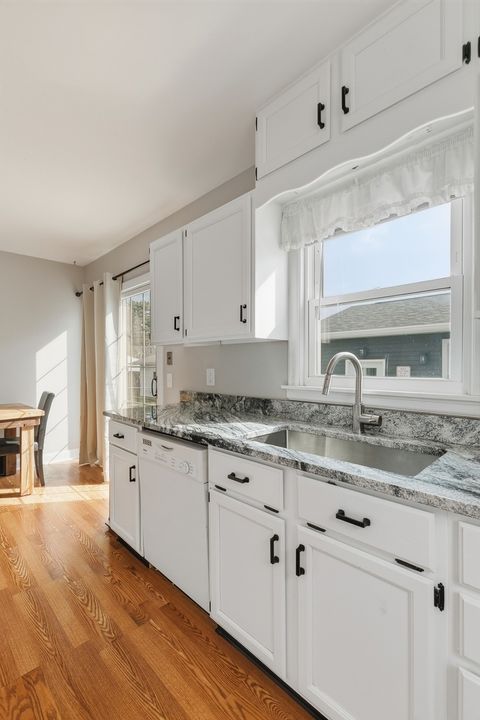 Tiny photo for 2323 Frances Place, Davenport, IA 52804 (MLS # 12603517)