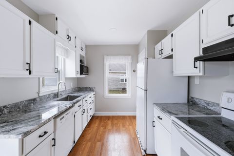 Tiny photo for 2323 Frances Place, Davenport, IA 52804 (MLS # 12603517)