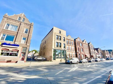1854 W 18th Street 3F Chicago IL 60608