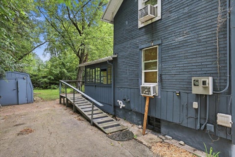 Tiny photo for 732 N Warren Avenue, Freeport, IL 61032 (MLS # 12725123)
