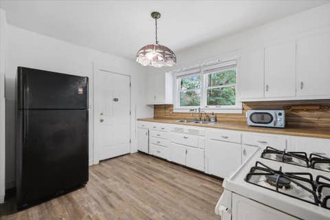 Tiny photo for 732 N Warren Avenue, Freeport, IL 61032 (MLS # 12725123)