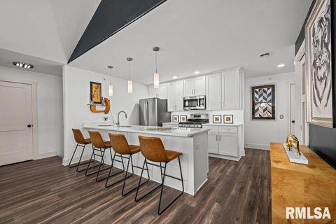 Tiny photo for 3043 Shanes Way #3043, Bettendorf, IA 52722 (MLS # 12552663)