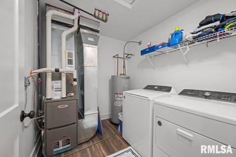 Tiny photo for 3043 Shanes Way #3043, Bettendorf, IA 52722 (MLS # 12552663)