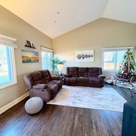 Tiny photo for 21 Weston Court #21, South Elgin, IL 60177 (MLS # 12536370)