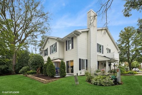 539 Willowcreek Court 3-17 Clarendon Hills IL 60514