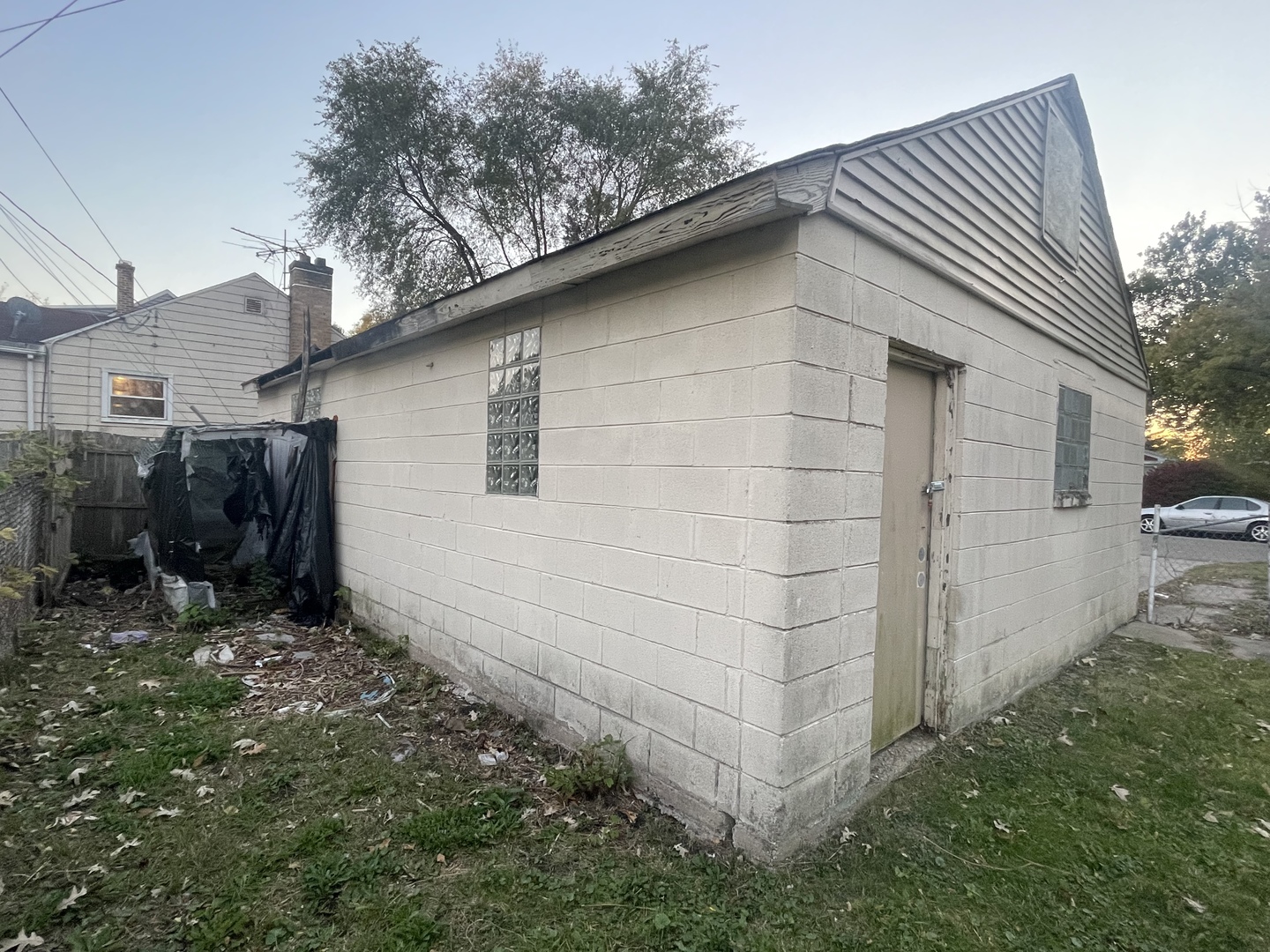 2126 Lake Street