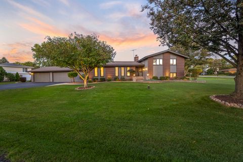 20W270 Pleasantdale Drive Lemont IL 60439
