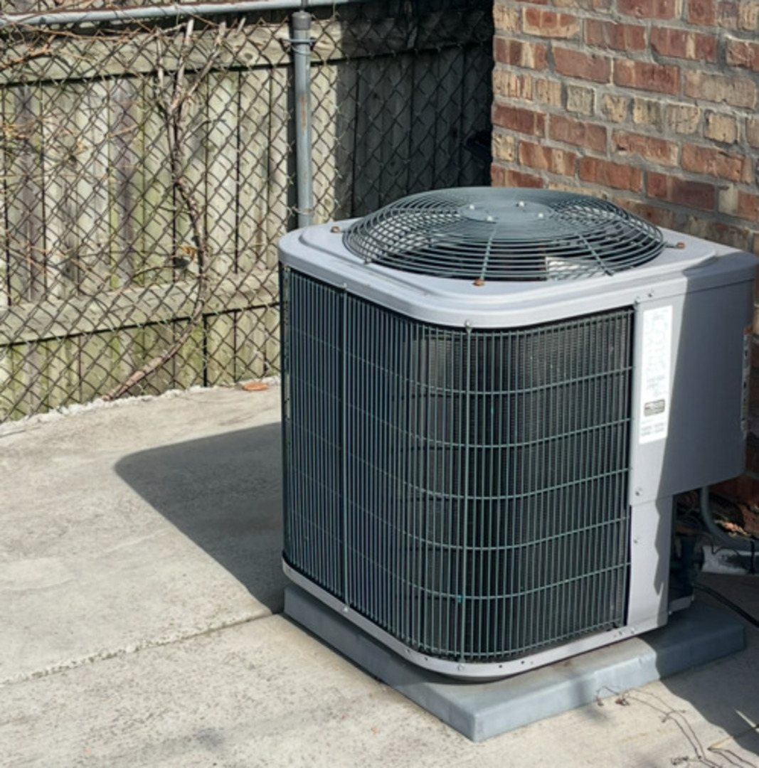 7252 S Christiana Avenue