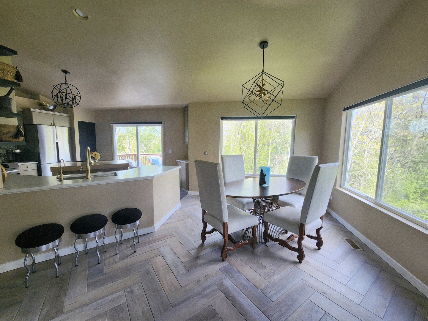 1043 Fairway Drive