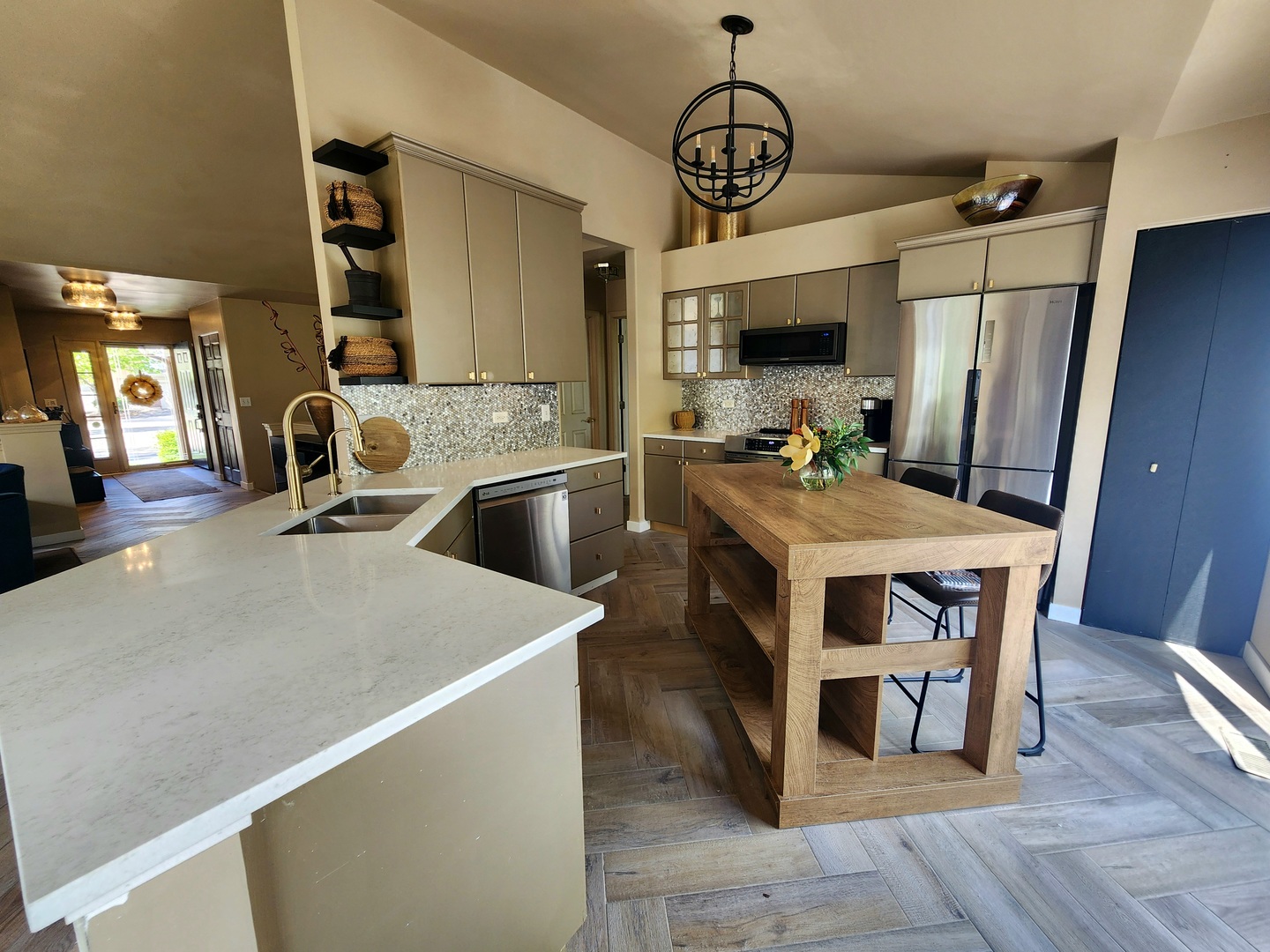 1043 Fairway Drive