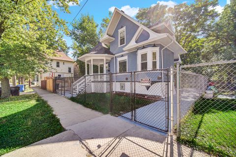 Tiny photo for 5815 W Fulton Street, Chicago, IL 60644 (MLS # 12503993)