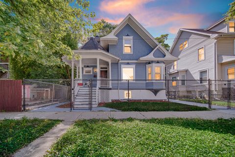 Tiny photo for 5815 W Fulton Street, Chicago, IL 60644 (MLS # 12503993)