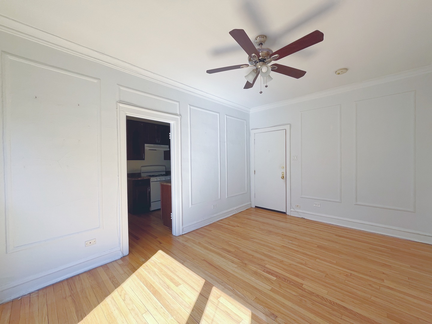 3449 N Elaine Place 403