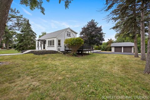 Photo of 1302 S Luther Avenue, Lombard, IL 60148 (MLS # 12496953)