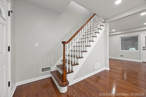 Tiny photo for 1302 S Luther Avenue, Lombard, IL 60148 (MLS # 12496953)