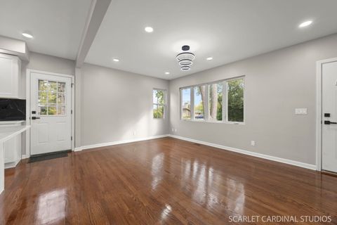 Tiny photo for 1302 S Luther Avenue, Lombard, IL 60148 (MLS # 12496953)