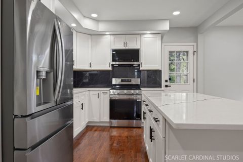 Tiny photo for 1302 S Luther Avenue, Lombard, IL 60148 (MLS # 12496953)