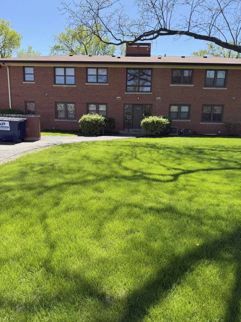 10650 W Cermak Road 2E