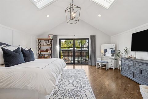 Tiny photo for 2226 W Barry Avenue, Chicago, IL 60618 (MLS # 12494715)