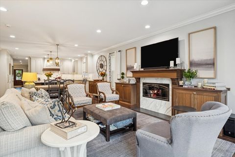 Tiny photo for 2226 W Barry Avenue, Chicago, IL 60618 (MLS # 12494715)