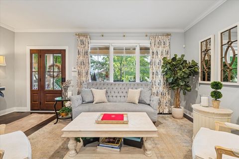 Tiny photo for 2226 W Barry Avenue, Chicago, IL 60618 (MLS # 12494715)