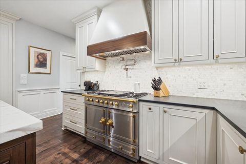 Tiny photo for 2226 W Barry Avenue, Chicago, IL 60618 (MLS # 12494715)